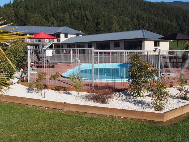Linkwater Motel And Backpackers 외부 사진